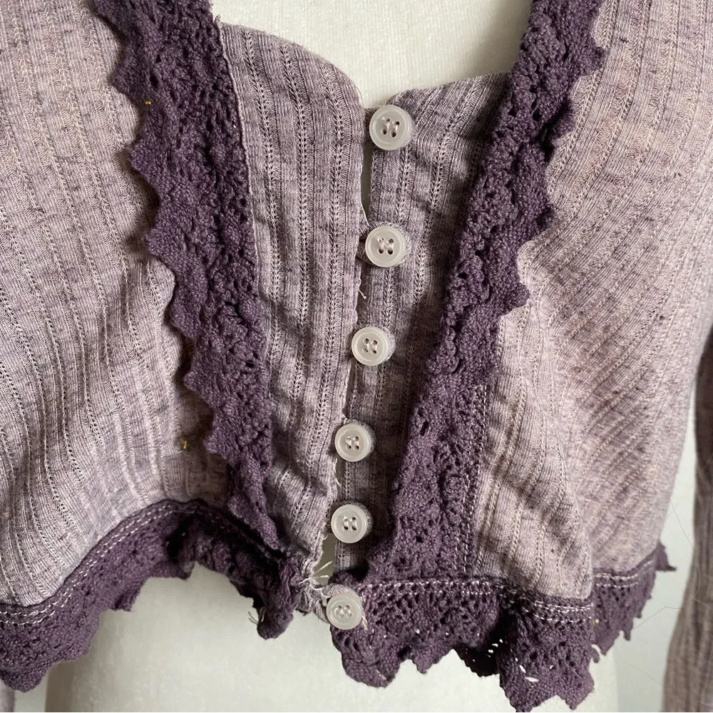 Free People Top Purple Cropped Long Sleeve Top w Crochet Lace & Buttons Sz XS